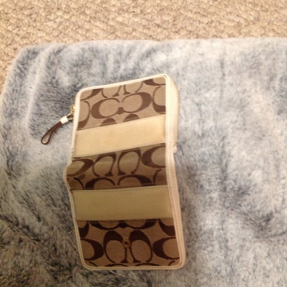 Authentic Coach Wallet - image 4